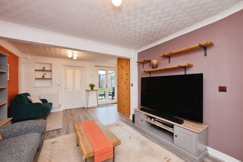 Property photo 3 of 25