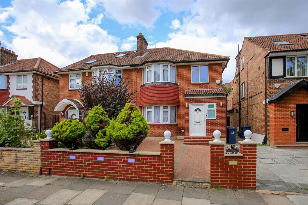 Property photo 1 of 21