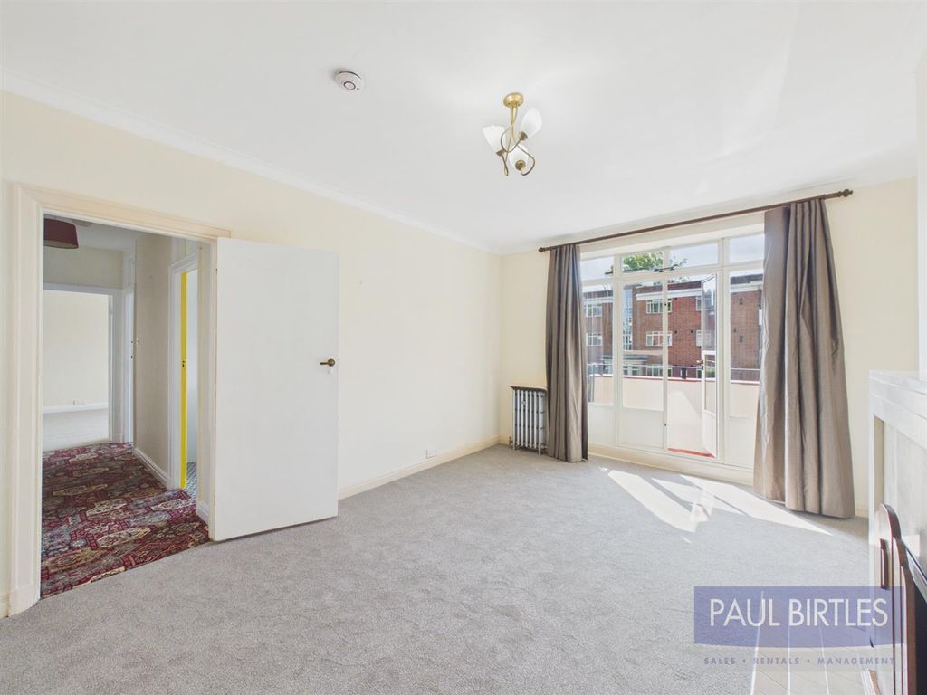 Property photo 3 of 13 Cam04378G0-Pr0374-Still001.Jpg