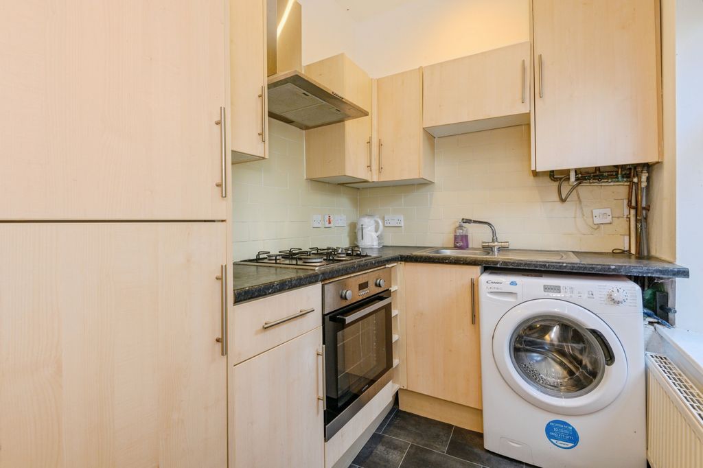 Property photo 2 of 15 Kitchen