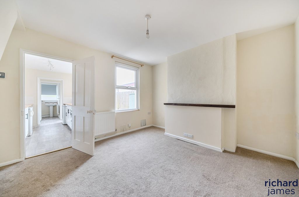 Property photo 3 of 12 d17F5B3F65974B31847Bc032Cbd35d08