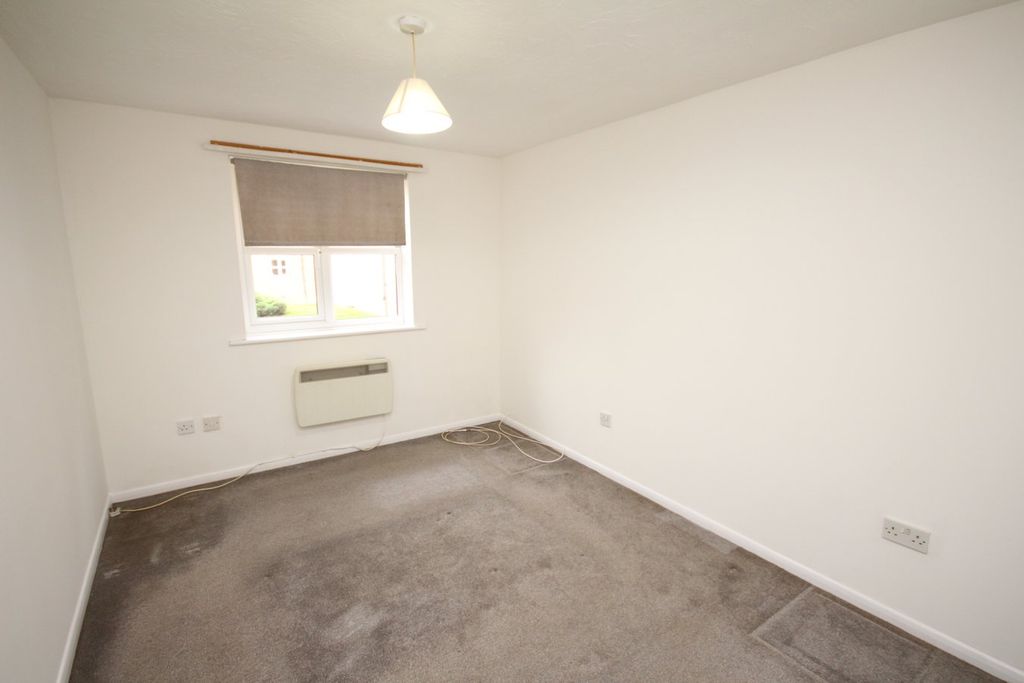 Additional image 5 of 2 bed flat for saleMarmet Avenue, Letchworth Garden City SG6
