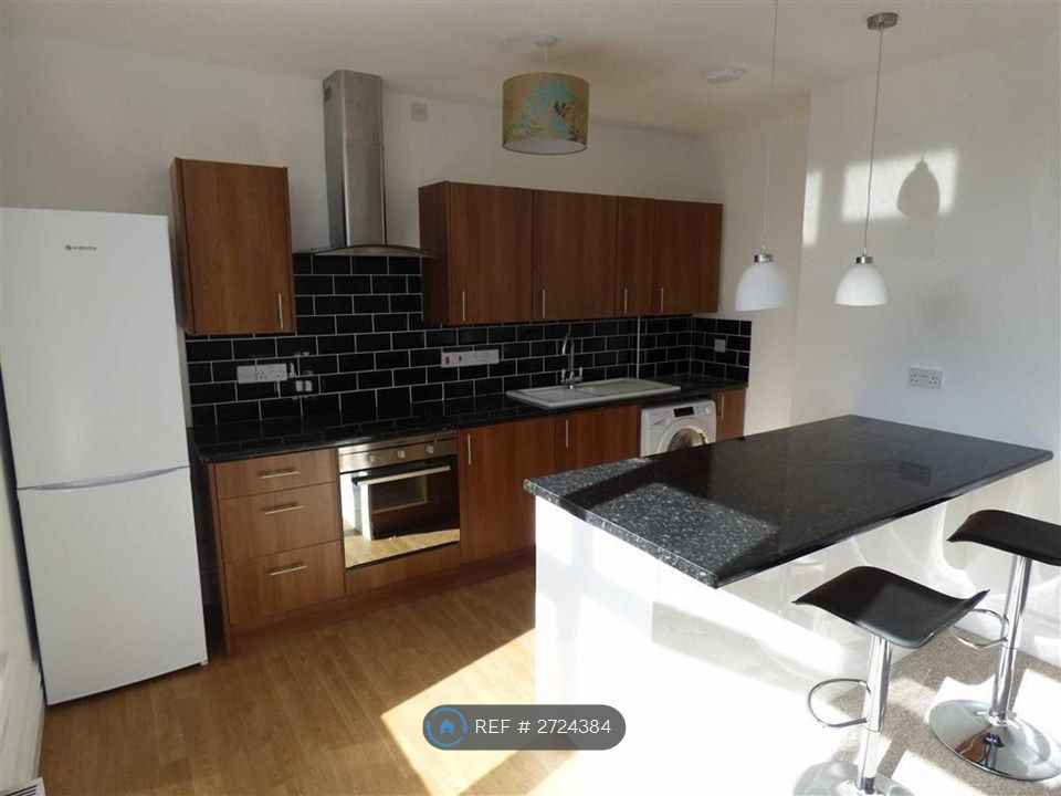 Property photo 2 of 8