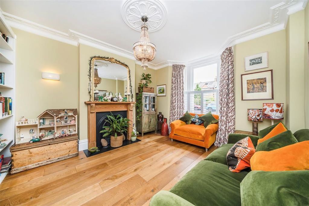 Property photo 2 of 11