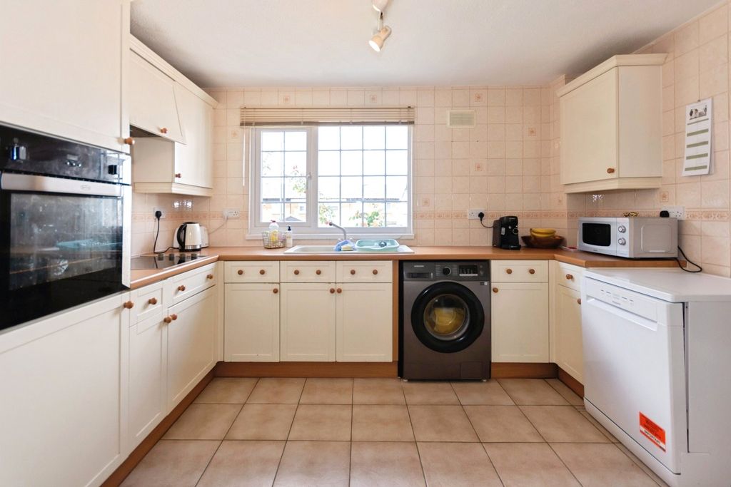 Property photo 3 of 17 Picture No. 14