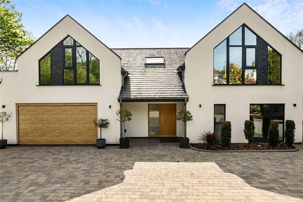 Property photo 1 of 41 Picture No. 10