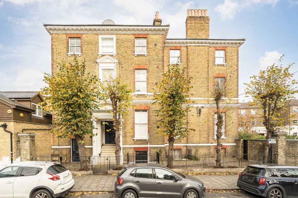 Property photo 1 of 5