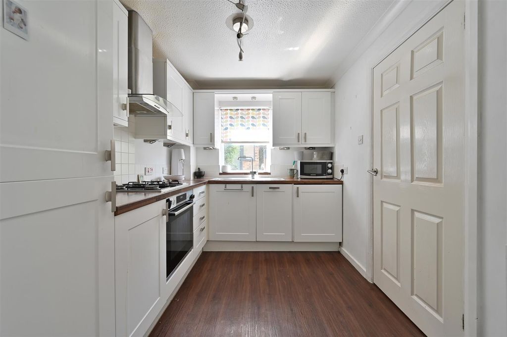 Property photo 2 of 12 10 Ambleside-10.Jpg