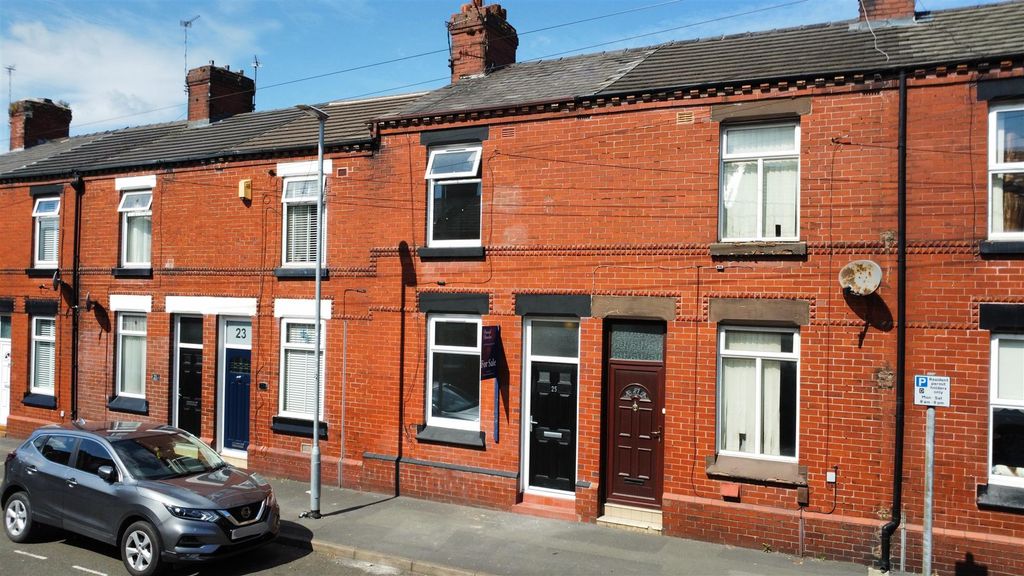 Property photo 1 of 17 Gleave Street For Sale