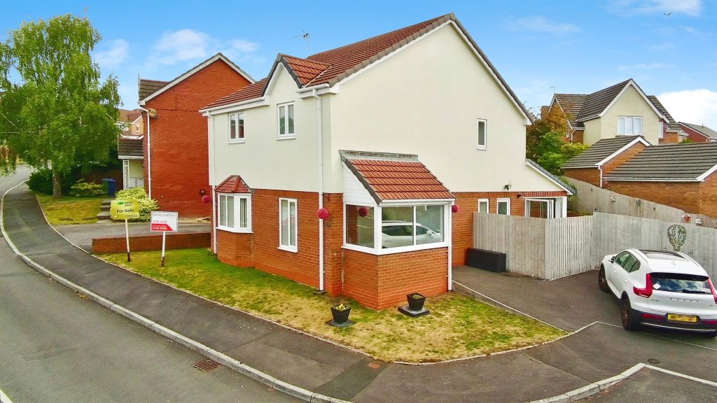 Property photo 2 of 19