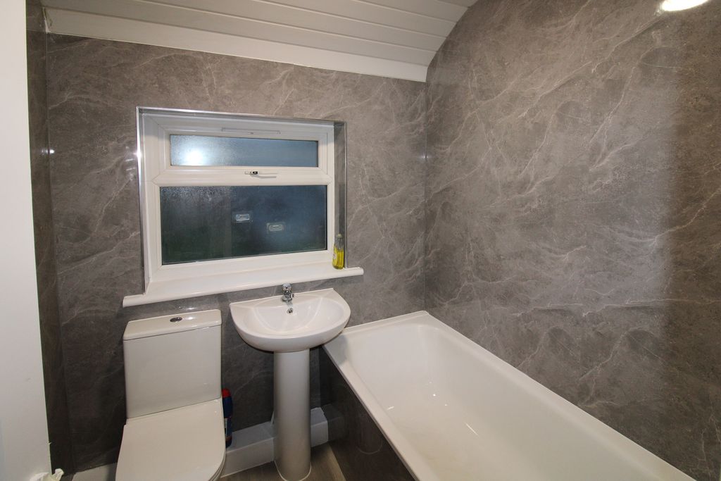 Property photo 3 of 3