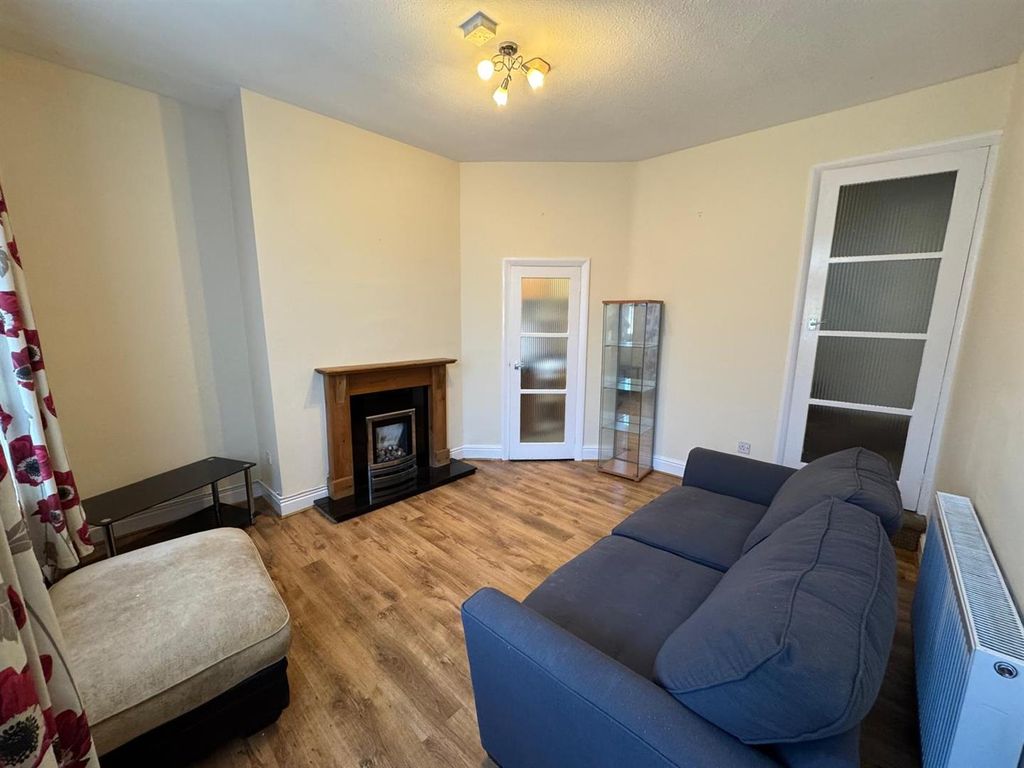 Property photo 3 of 10 Lounge 1.Jpg