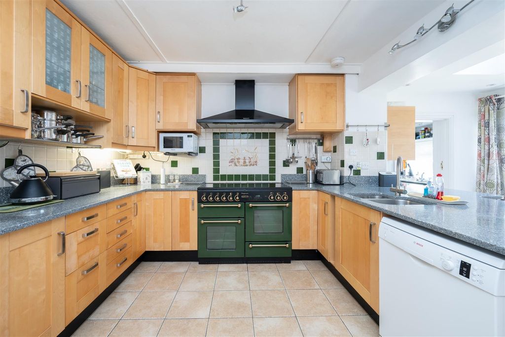 Property photo 2 of 26 Kitchen