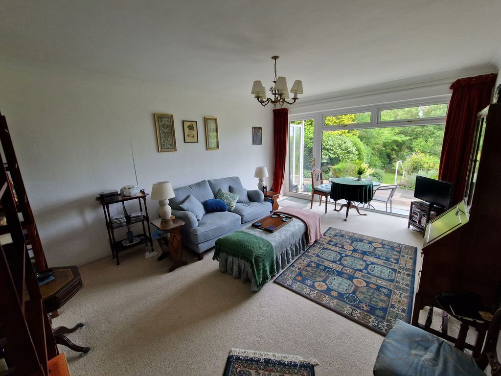 Property photo 3 of 11