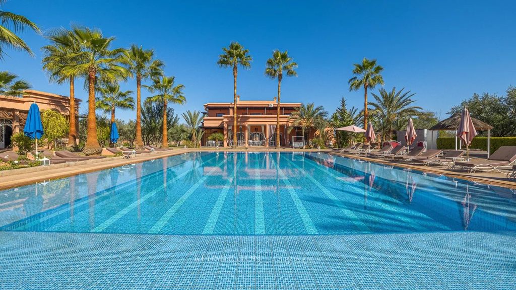 Property photo 1 of 43