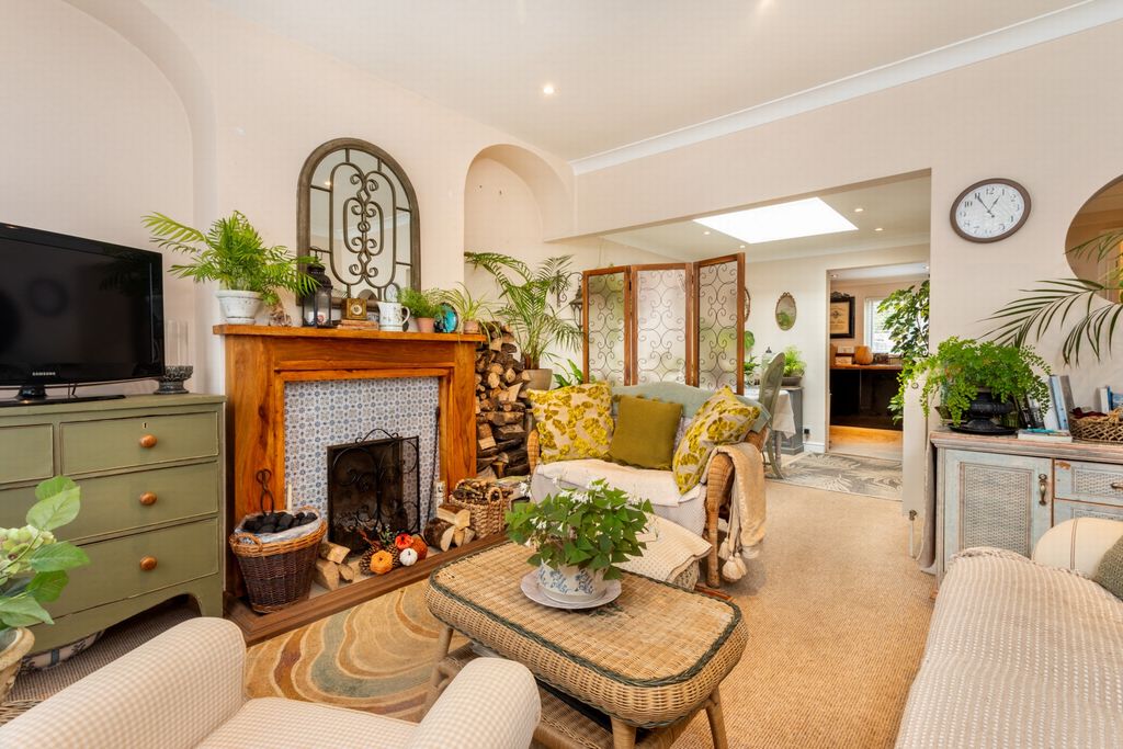 Property photo 3 of 14 Sitting Room