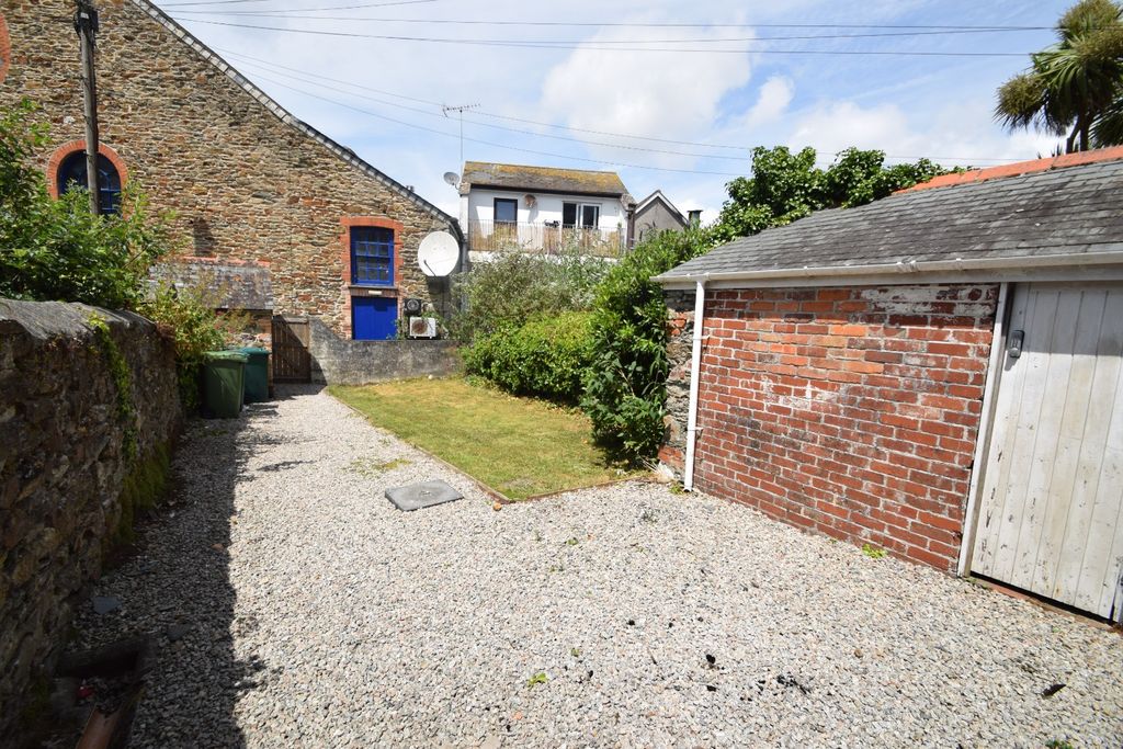 Property photo 3 of 16