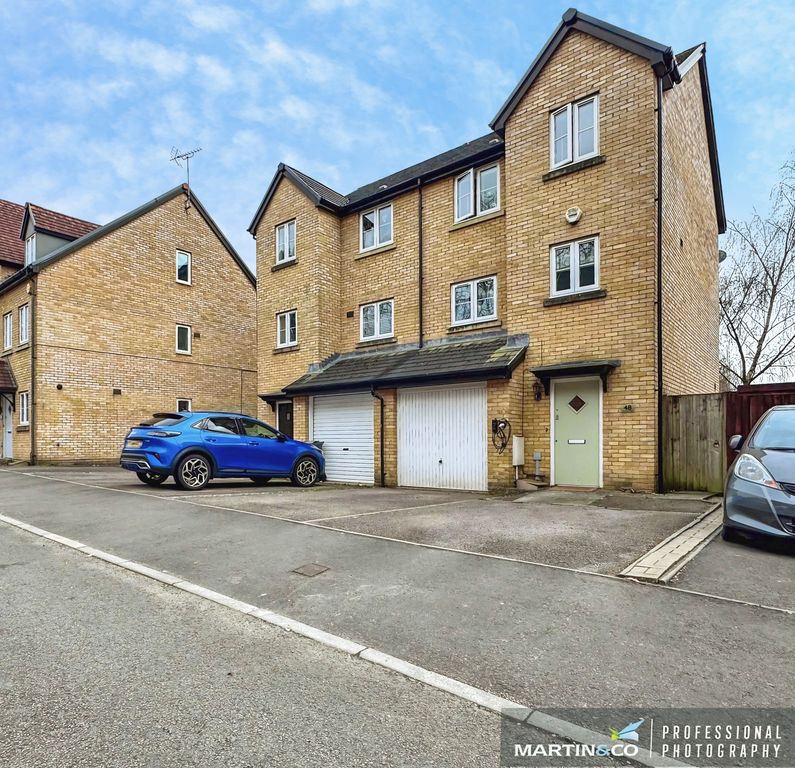 Property photo 2 of 14