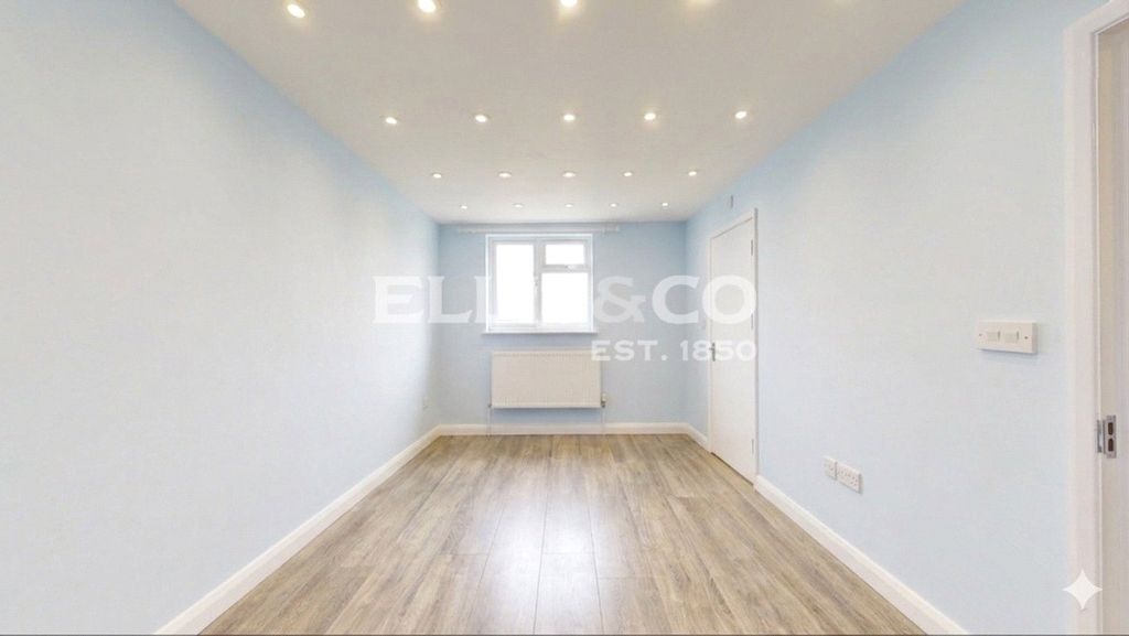 Property photo 3 of 18 Picture No. 31