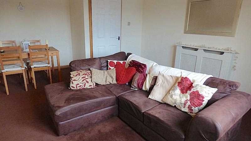 Property photo 2 of 7 Lounge