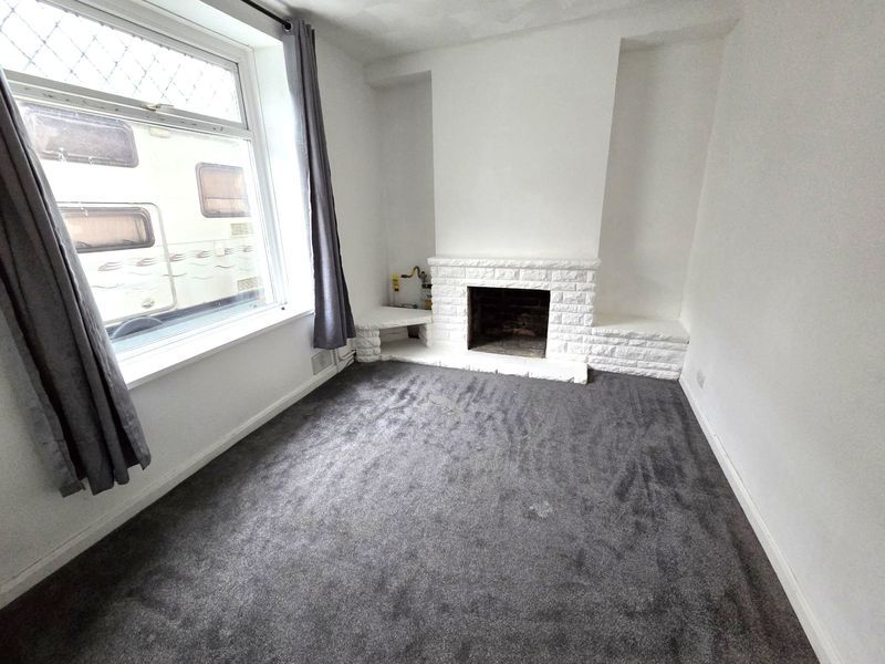 Property photo 2 of 24 Photo 3