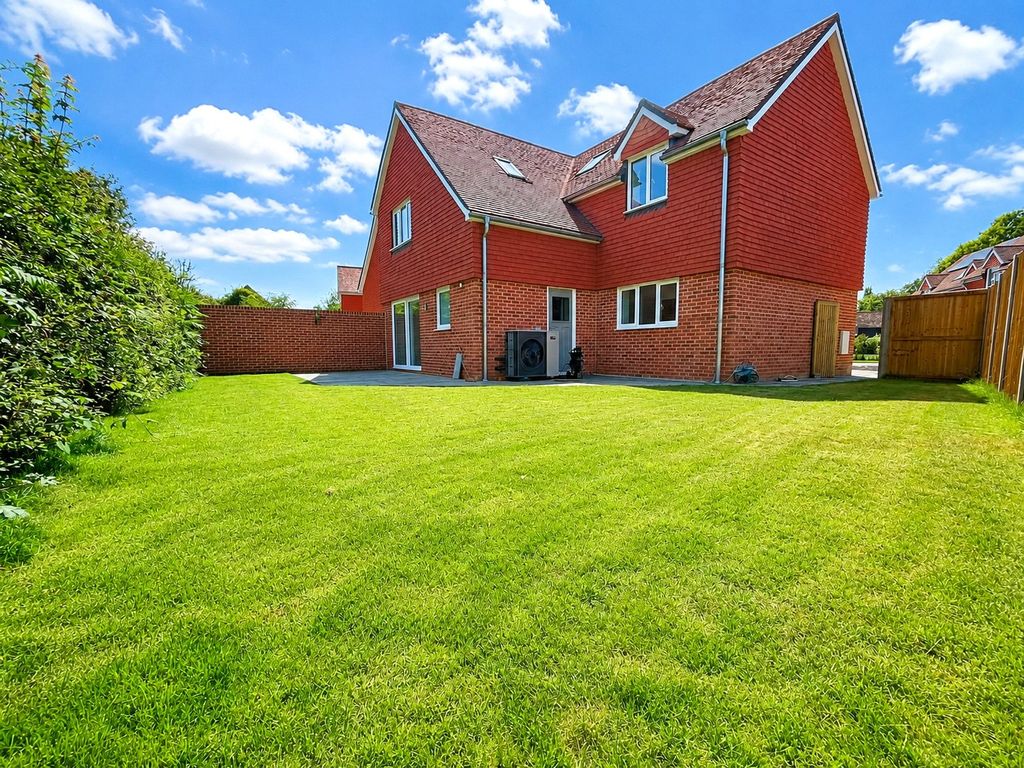 Property photo 2 of 17 Picture No. 62