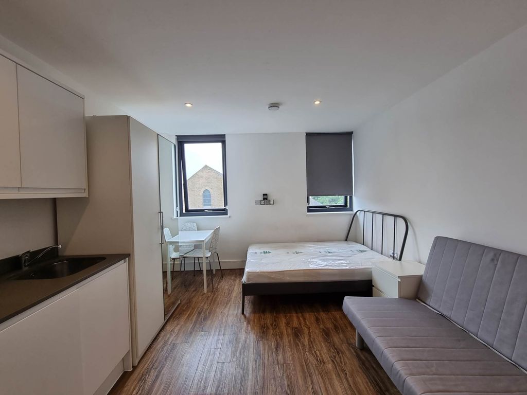 Property photo 2 of 5