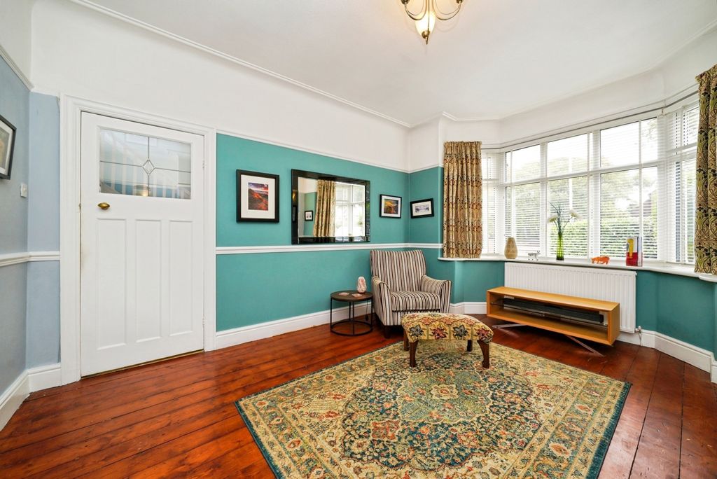 Property photo 3 of 17 Photo