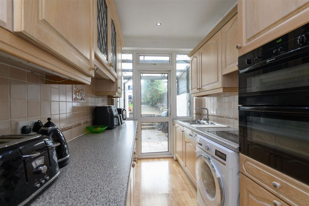 Property photo 3 of 13 Hampden 8.Jpg