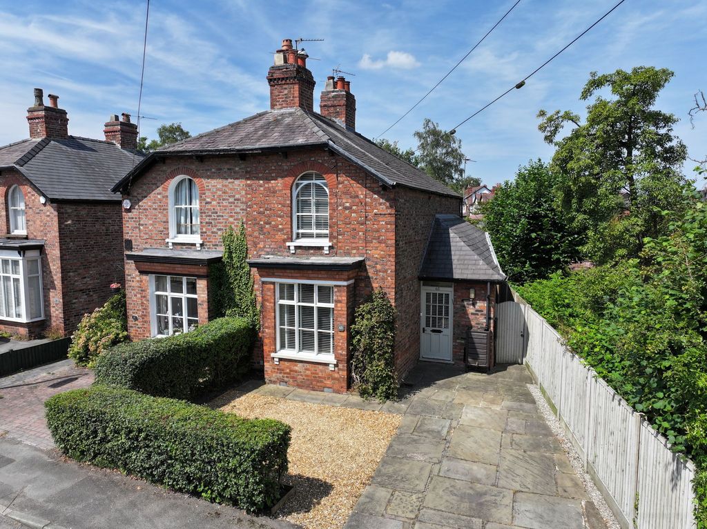 Property photo 1 of 11 Front External