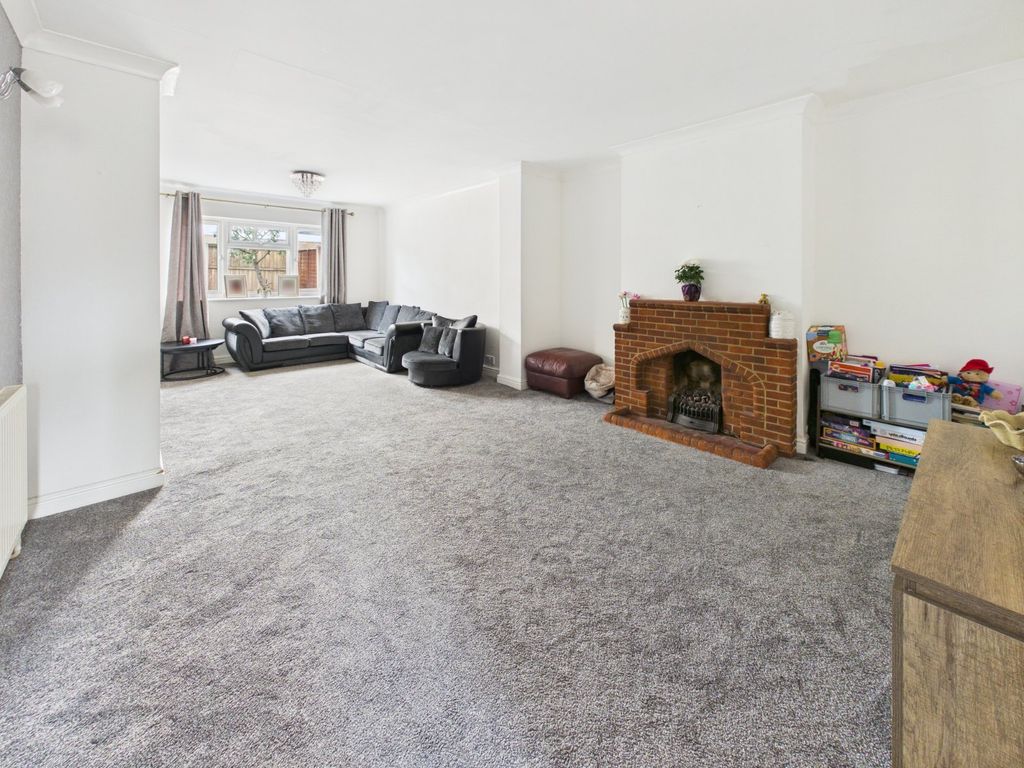 Property photo 2 of 14 Living Room