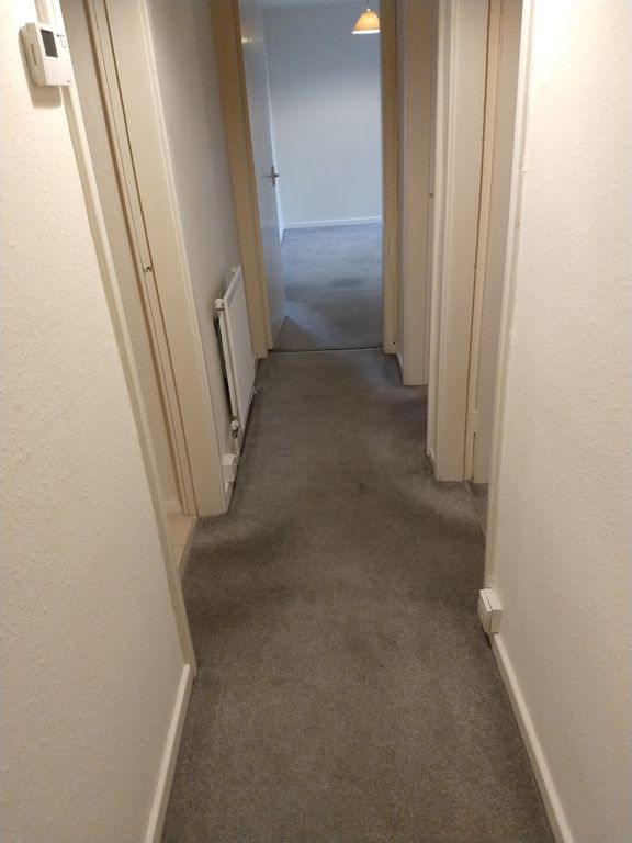 Property photo 3 of 9 Hallway