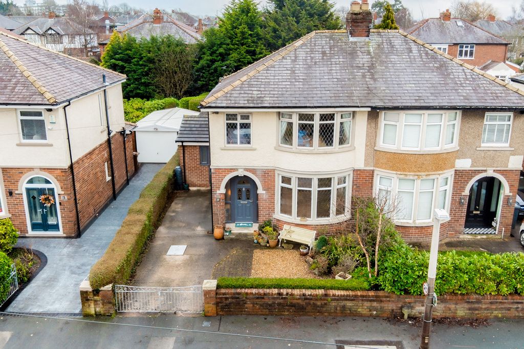 Property photo 1 of 48