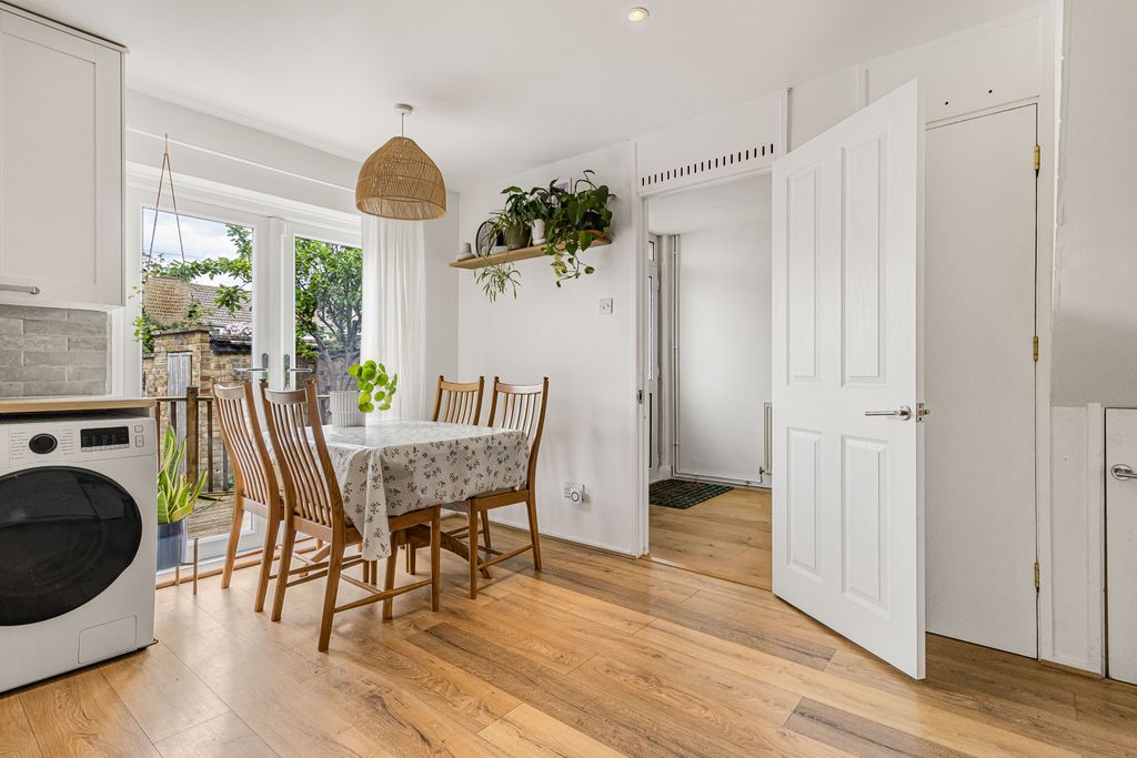 Property photo 3 of 19 1679731