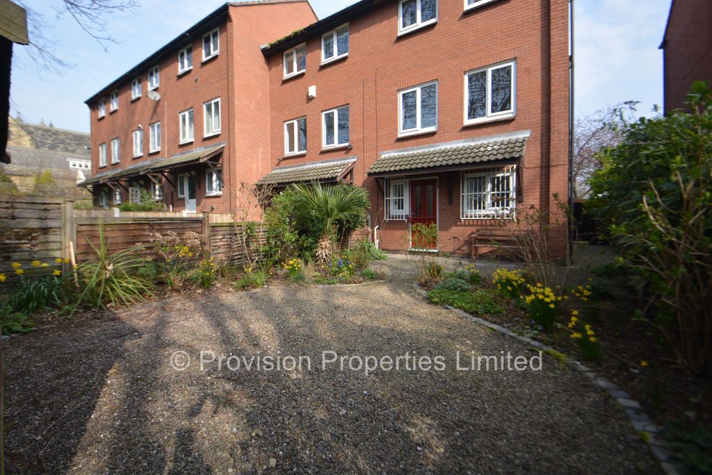 Property photo 2 of 19 Photo