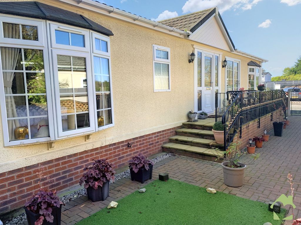 Property photo 1 of 26
