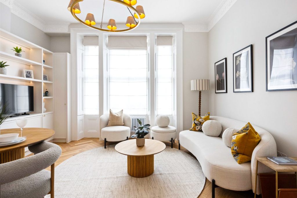 Property photo 1 of 12 Reception Room