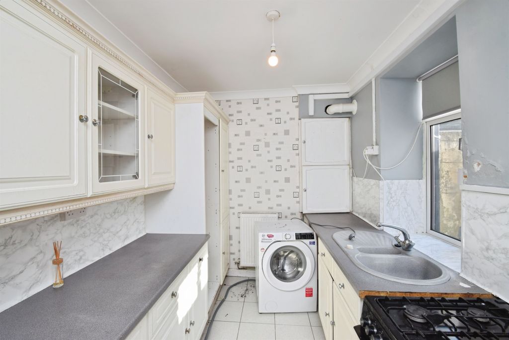 Property photo 2 of 22
