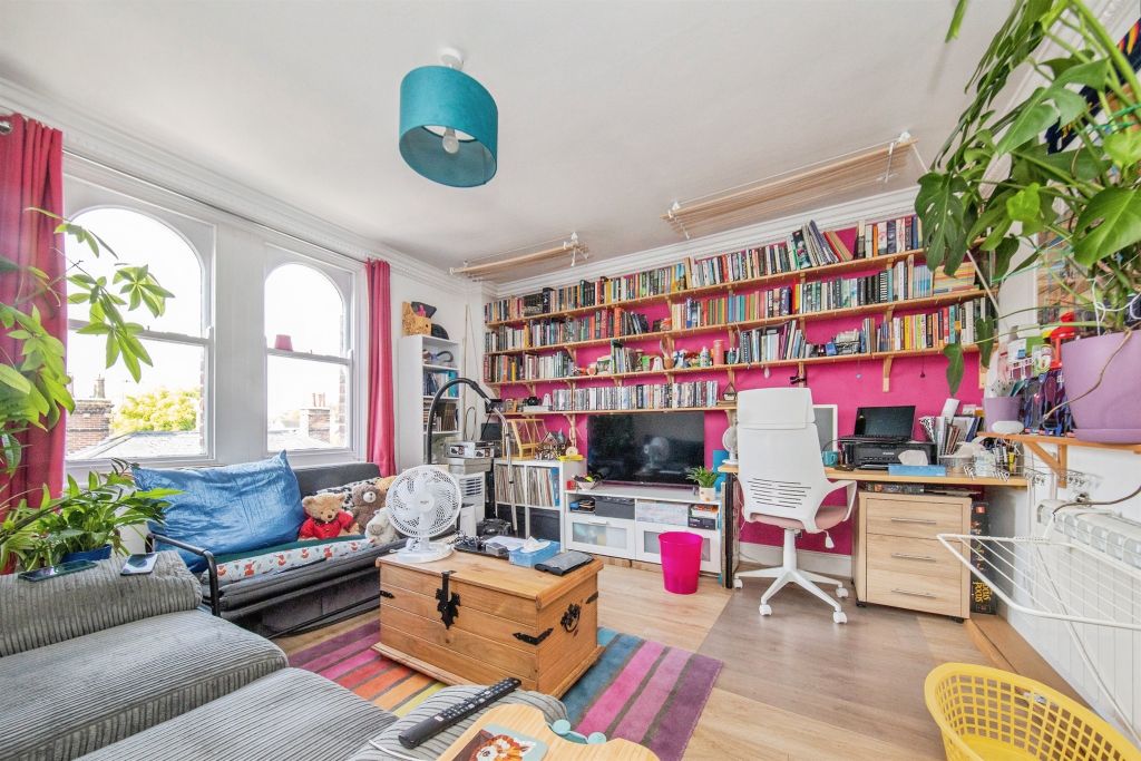 Property photo 3 of 11