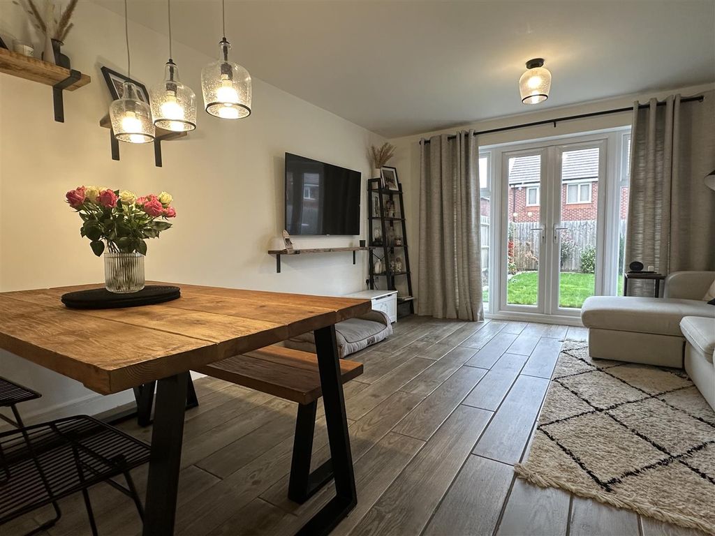 Property photo 2 of 17 Batt 3.Jpeg