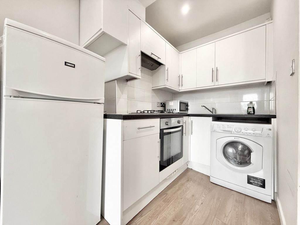 Property photo 3 of 13 Gallery