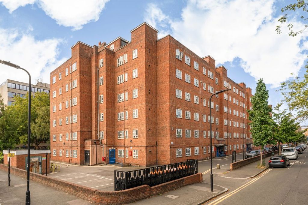 Property photo 1 of 7