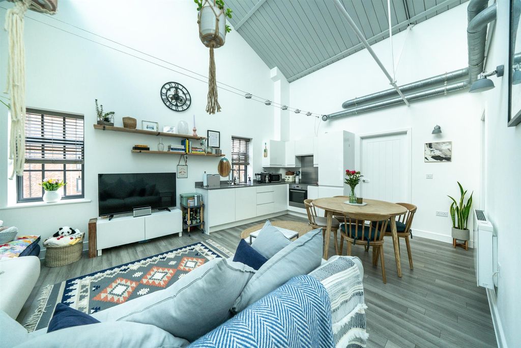 Property photo 3 of 15 Open Plan Living