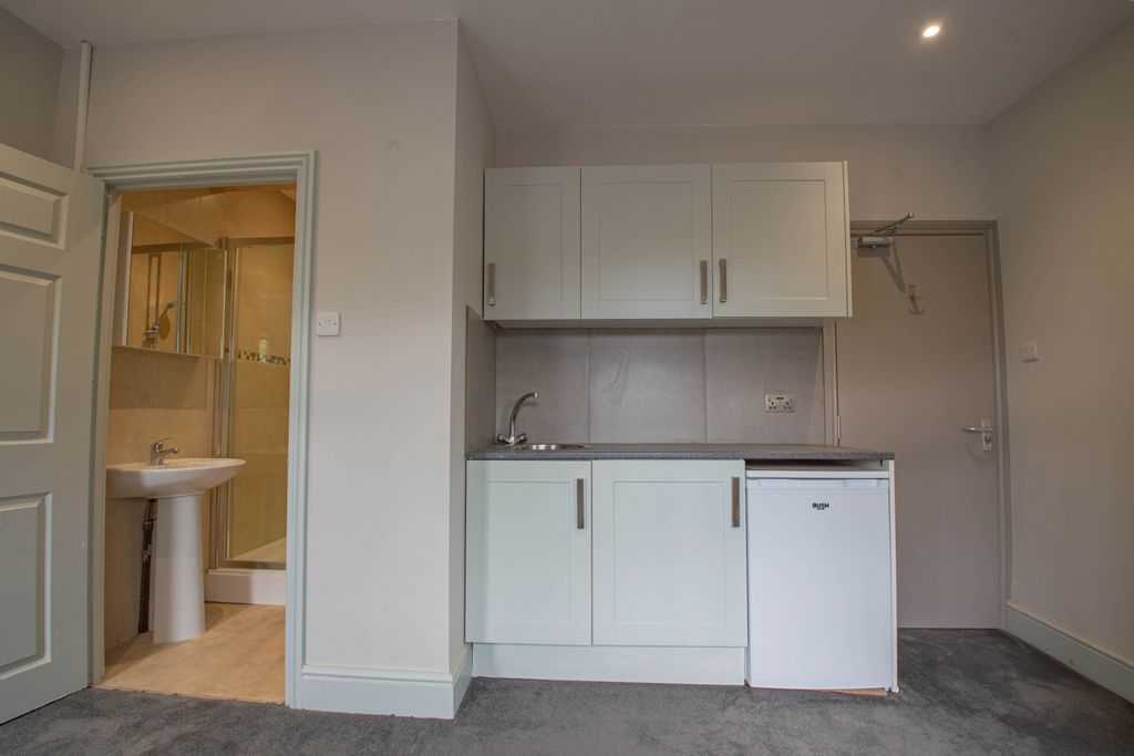 Property photo 3 of 33 Property Image