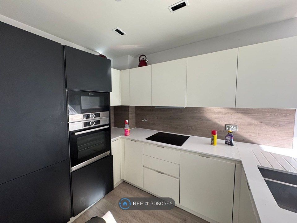 Property photo 1 of 3