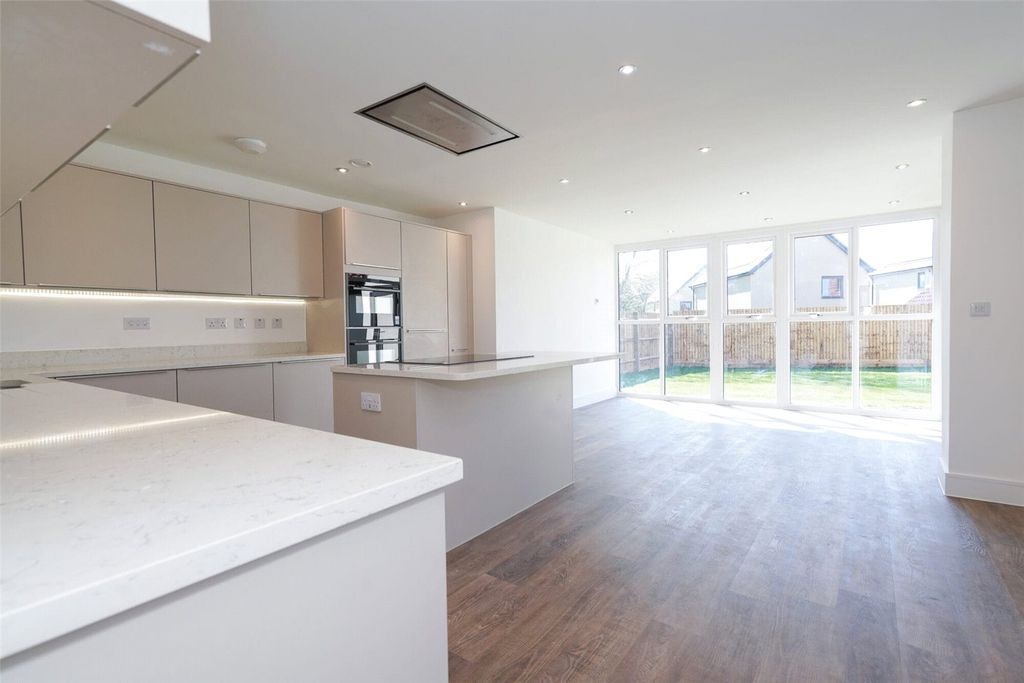 Property photo 3 of 10 Picture No. 07