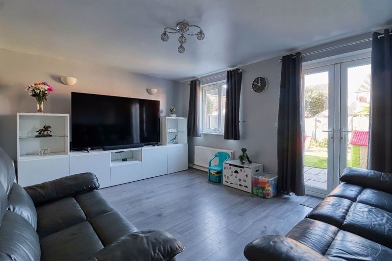 Property photo 2 of 13 Lounge