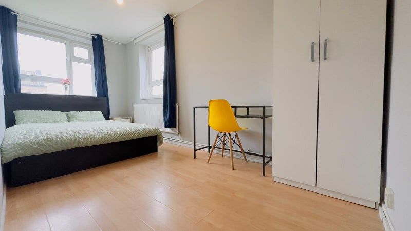 Property photo 3 of 13 : Room 1- £750 Available 01/08/2026