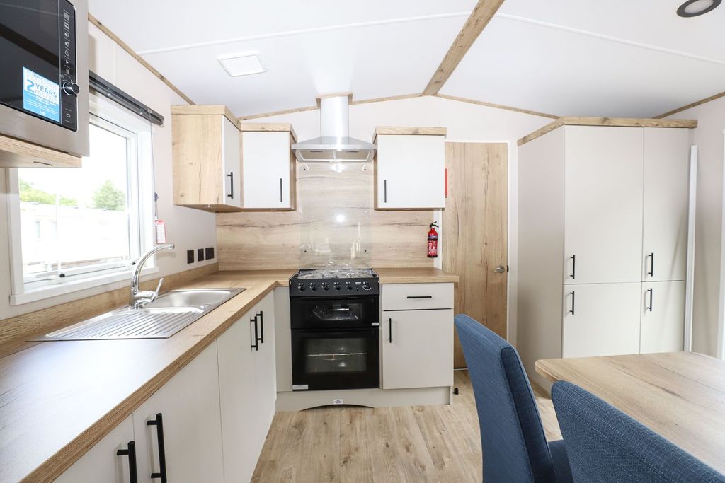 Property photo 3 of 12 Open Plan Living