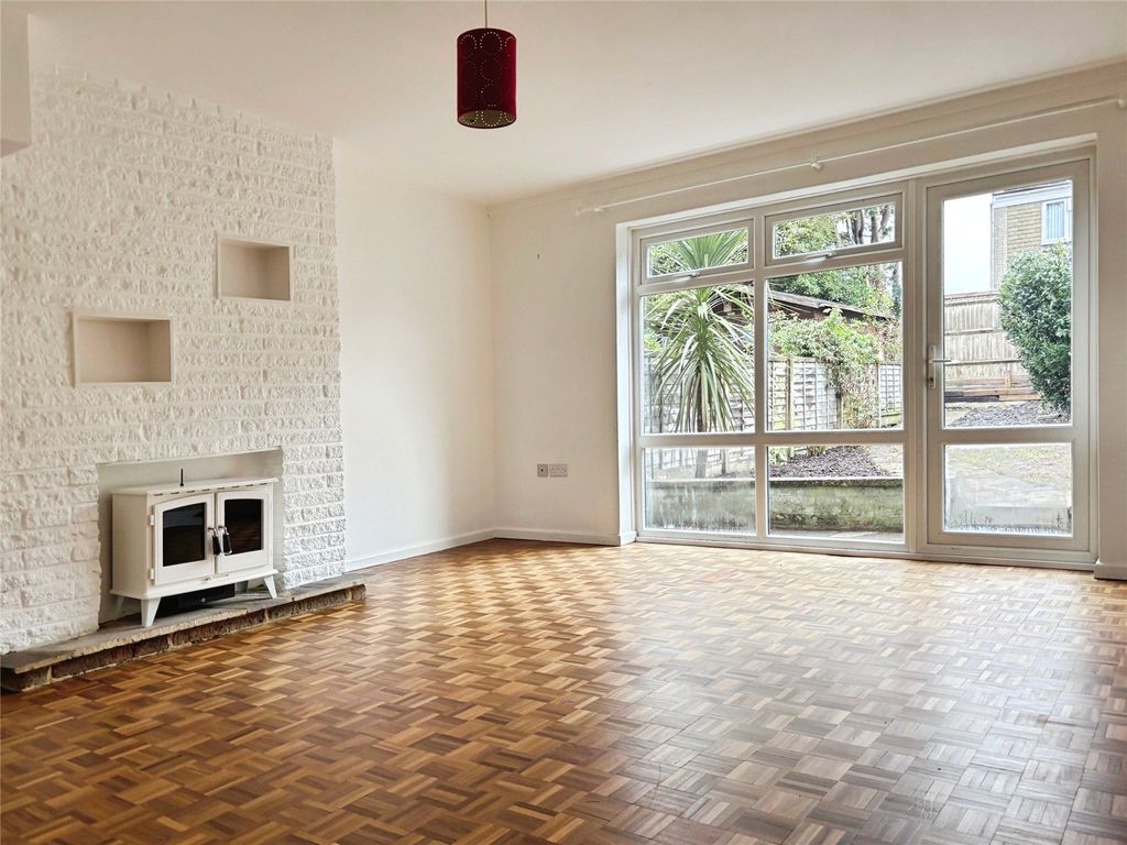 Property photo 3 of 11 Picture No. 02